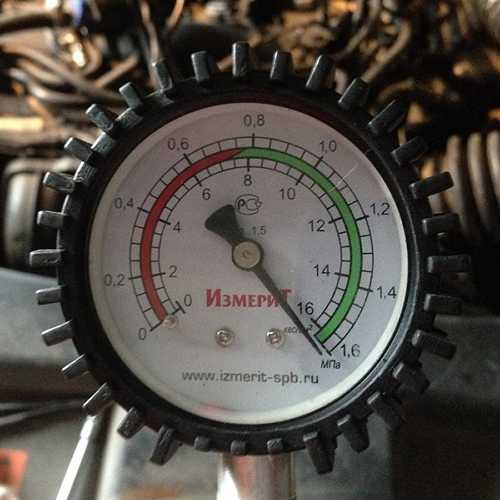 Прибор для измерения компрессии в двигателе