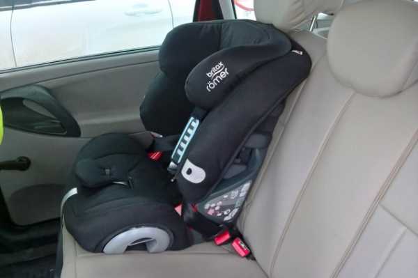 Самое безопасное место в машине для ребенка